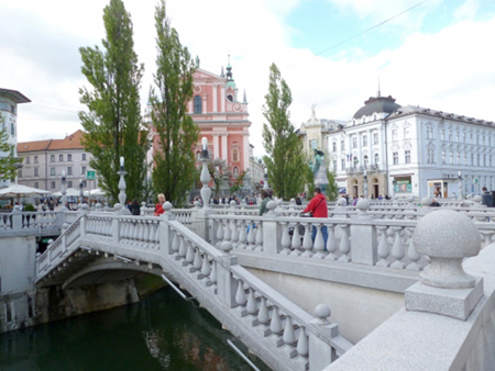 Die Tromostovje Brücke in Ljublijana