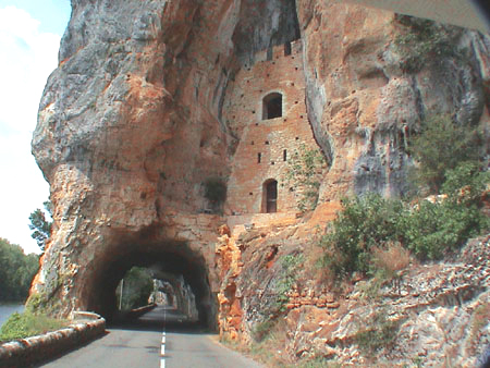 Lot Naturtunnelmithaus